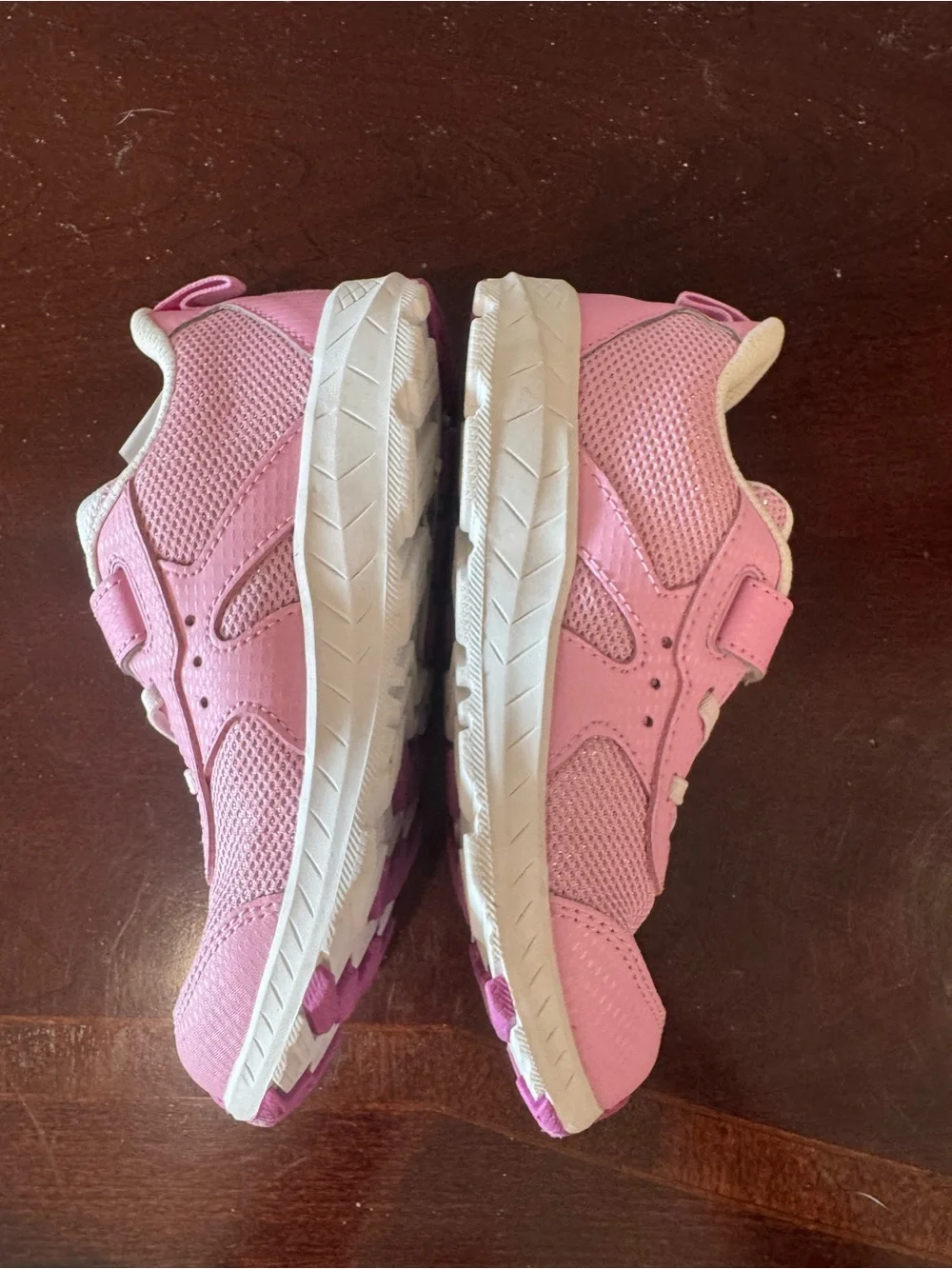 Saucony Ride 10 Jr. Pink Girl’s Sneakers Size 11 NWOB